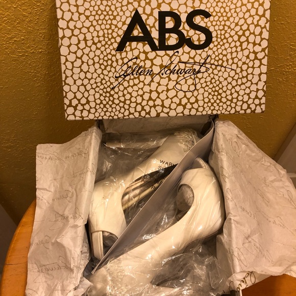 NIB ABS Akira White Satin Peep Toe Shoes - Picture 8 of 13